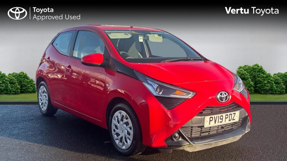 Toyota Aygo 1.0 VVT-i X-Play 5dr x-shift Petrol Hatchback